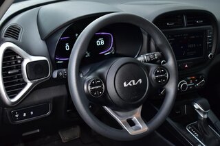 2025 Kia Soul LX FWD — photo 14