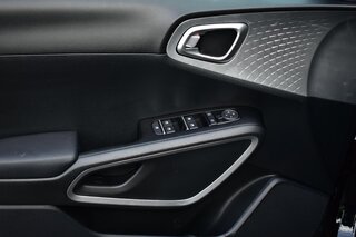 2025 Kia Soul LX FWD — photo 15