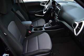 2025 Kia Soul LX FWD — photo 11