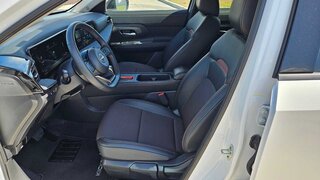 2026 Nissan Kicks SR — photo 14