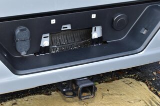 2024 Chevrolet Silverado 1500 2WD Crew Cab 147" Custom — photo 9