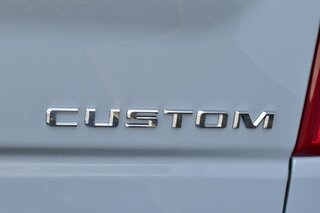 2024 Chevrolet Silverado 1500 2WD Crew Cab 147" Custom — photo 10