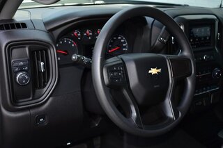 2024 Chevrolet Silverado 1500 2WD Crew Cab 147" Custom — photo 15