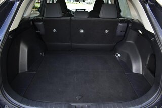 2025 Toyota Rav4 LE AWD (Natl) — photo 12