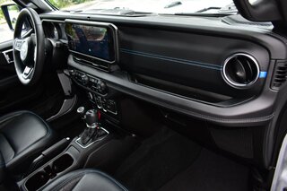 2024 Jeep Wrangler 4xe High Altitude 4x4 — photo 13