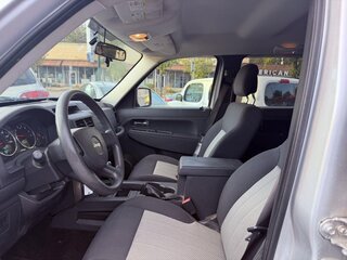 2010 Jeep Liberty SPORT — photo 6