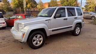 2010 Jeep Liberty SPORT — photo 2