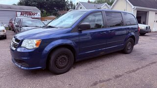 2011 Dodge Grand Caravan EXPRESS — photo 1