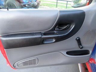 2003 Mazda B-Series 2WD Truck Cab Plus 125" WB 3.0L Man DS — photo 10