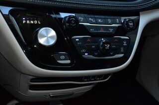 2023 Chrysler Pacifica Touring L FWD — photo 17