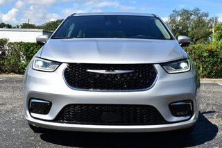2023 Chrysler Pacifica Touring L FWD — photo 5