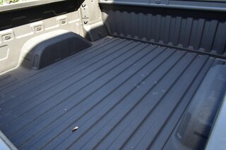 2026 Chevrolet Silverado 1500 2WD Crew Cab 147" Custom — photo 11