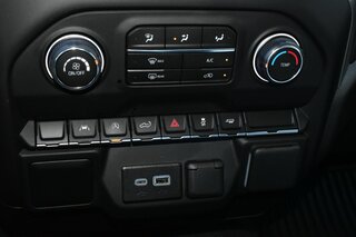 2026 Chevrolet Silverado 1500 2WD Crew Cab 147" Custom — photo 17