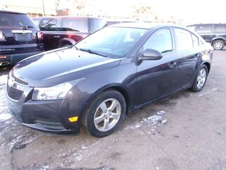 2014 Chevrolet Cruze LT — photo 2