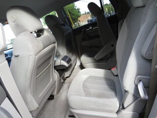 2017 Buick Enclave FWD 4dr Convenience — photo 14