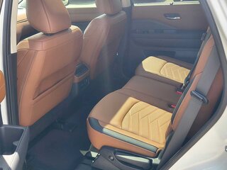 2024 Nissan Pathfinder Platinum — photo 11