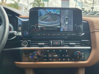 2024 Nissan Pathfinder Platinum — photo 18