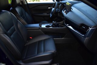 2025 Nissan Rogue FWD SL — photo 12