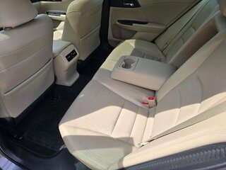 2017 Honda Accord Hybrid Touring — photo 9