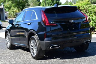 2025 Cadillac XT4 FWD 4dr Premium Luxury — photo 3