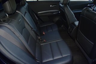 2025 Cadillac XT4 FWD 4dr Premium Luxury — photo 10