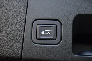 2025 Cadillac XT4 FWD 4dr Premium Luxury — photo 14