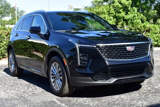 2025 Cadillac XT4 FWD 4dr Premium Luxury — photo 6