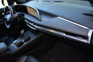 2025 Cadillac XT4 FWD 4dr Premium Luxury — photo 12