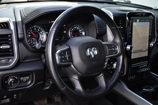 2023 Ram 1500 Laramie 4x4 Crew Cab 5'7" Box — photo 16