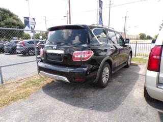 2018 Nissan Armada SV — photo 2
