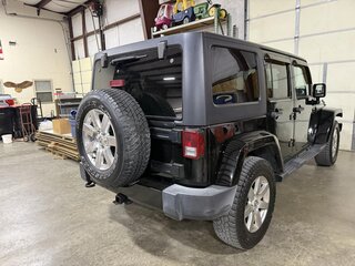 2016 Jeep Wrangler Unlimited 4WD 4dr Sahara with Hard top — photo 5