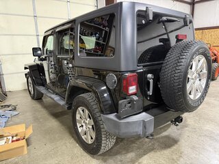 2016 Jeep Wrangler Unlimited 4WD 4dr Sahara with Hard top — photo 3