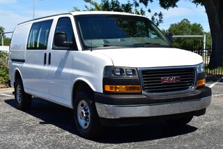 2021 GMC Savana Cargo Van RWD 2500 135" — photo 6