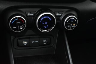 2025 Hyundai Venue SEL IVT — photo 15