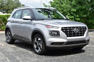 2025 Hyundai Venue SEL IVT — photo 6