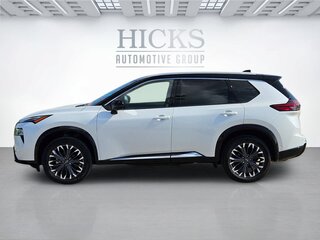 2026 Nissan Rogue Platinum — photo 8
