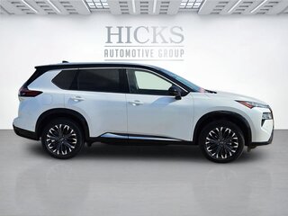 2026 Nissan Rogue Platinum — photo 4