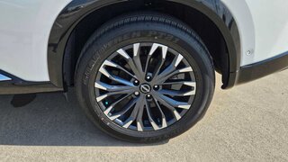 2026 Nissan Rogue Platinum — photo 9