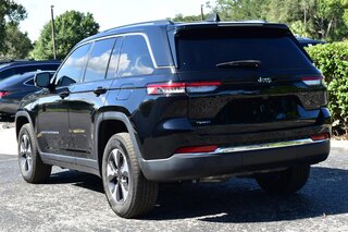 2022 Jeep Grand Cherokee 4XE 4D SUV 4WD — photo 3