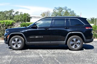 2022 Jeep Grand Cherokee 4XE 4D SUV 4WD — photo 2