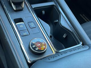 2025 Nissan Pathfinder Rock Creek — photo 16