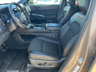 2025 Nissan Pathfinder Rock Creek — photo 14