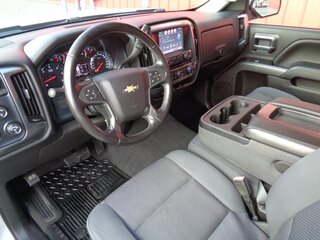 2018 Chevrolet Silverado 1500 LT Crew Cab 4WD — photo 2