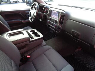 2018 Chevrolet Silverado 1500 LT Crew Cab 4WD — photo 12