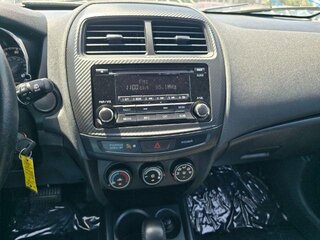 2016 Mitsubishi Outlander Sport 2.0 ES — photo 11