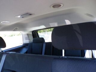 2010 Chevrolet Tahoe LS 2WD — photo 5