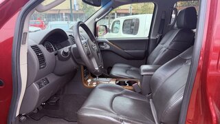 2006 Nissan Pathfinder LE — photo 6