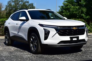 2024 Chevrolet Trax FWD 4dr LT — photo 6