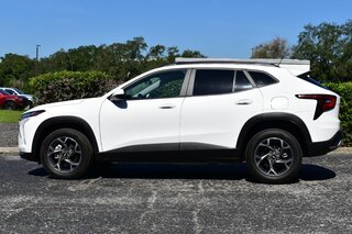 2024 Chevrolet Trax FWD 4dr LT — photo 2