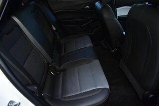 2024 Chevrolet Trax FWD 4dr LT — photo 11